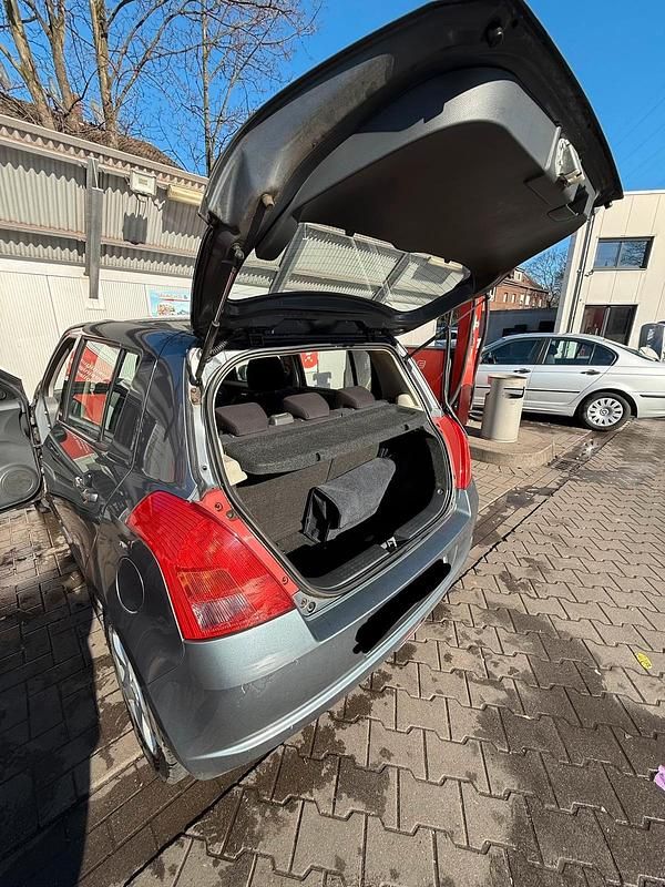 Gebraucht Suzuki Swift 92 PS (67 kW) 2006 Silber Kleinwagen