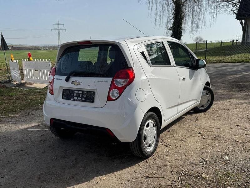 Gebraucht Chevrolet Spark LT 68 PS (50 kW) 2012 Weiß Kleinwagen