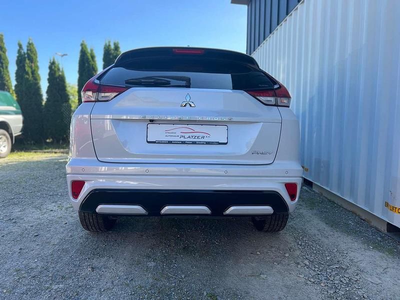Neu Mitsubishi Eclipse Cross Plus 188 PS (138 kW) 2025 Anden weiß SUV
