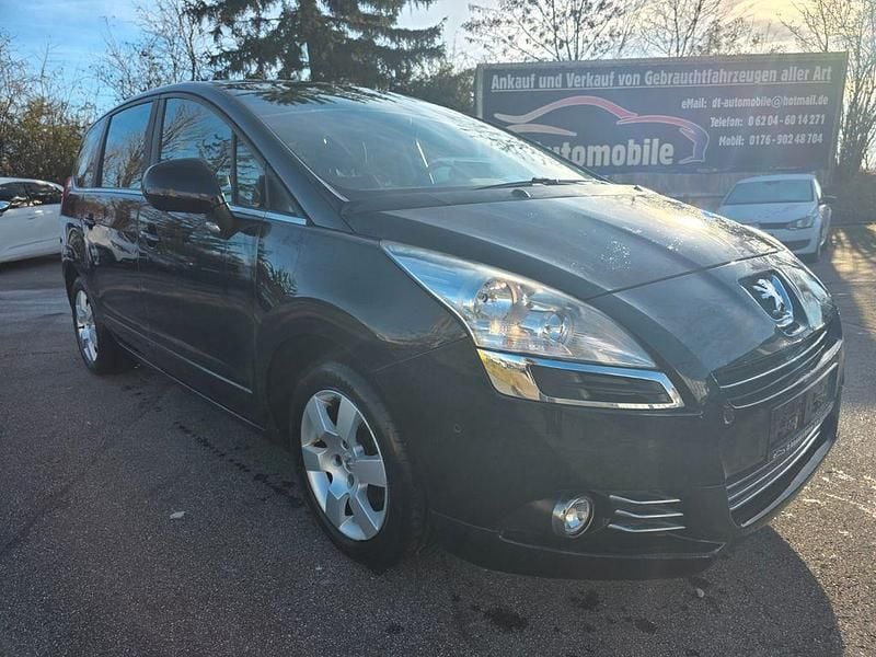 Gebraucht Peugeot 5008 Active 114 PS (83 kW) 2013 Schwarz Van / Kleinbus