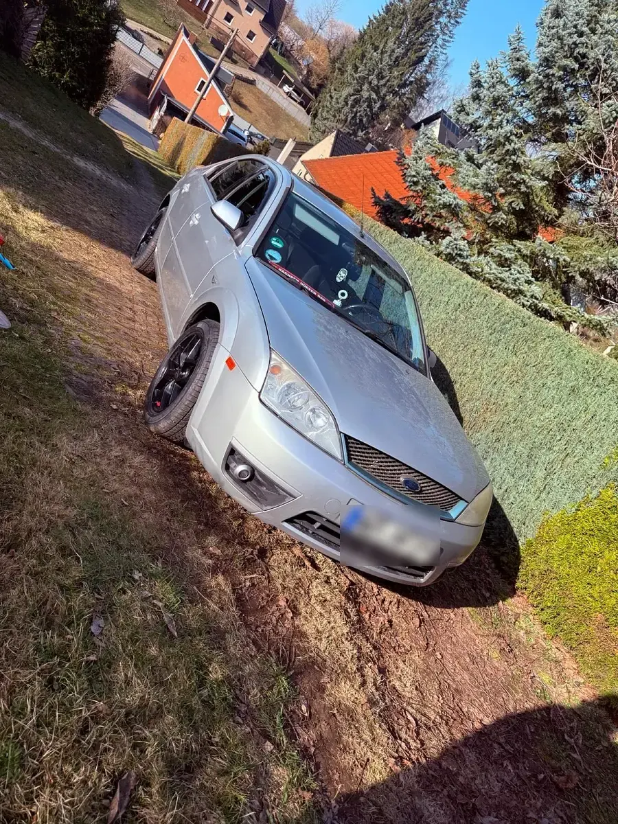 Gebraucht Ford Mondeo 170 PS (125 kW) 2002 Grau Limousine