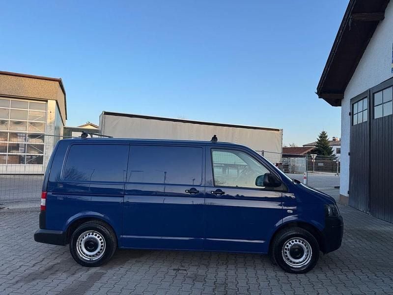 Gebraucht VW T5 114 PS (83 kW) 2014 Blau Van