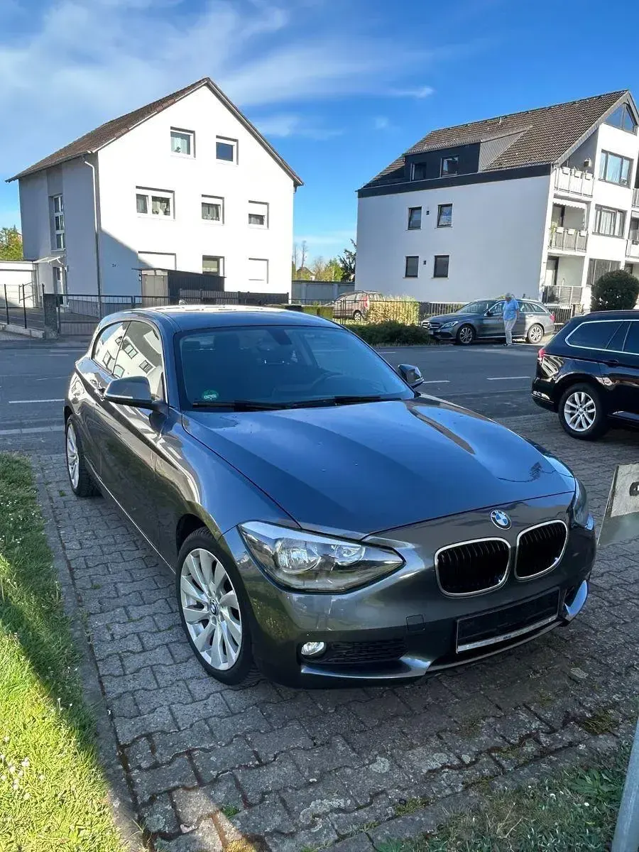 Gebraucht BMW 116 136 PS (100 kW) 2013 Grau Kleinwagen