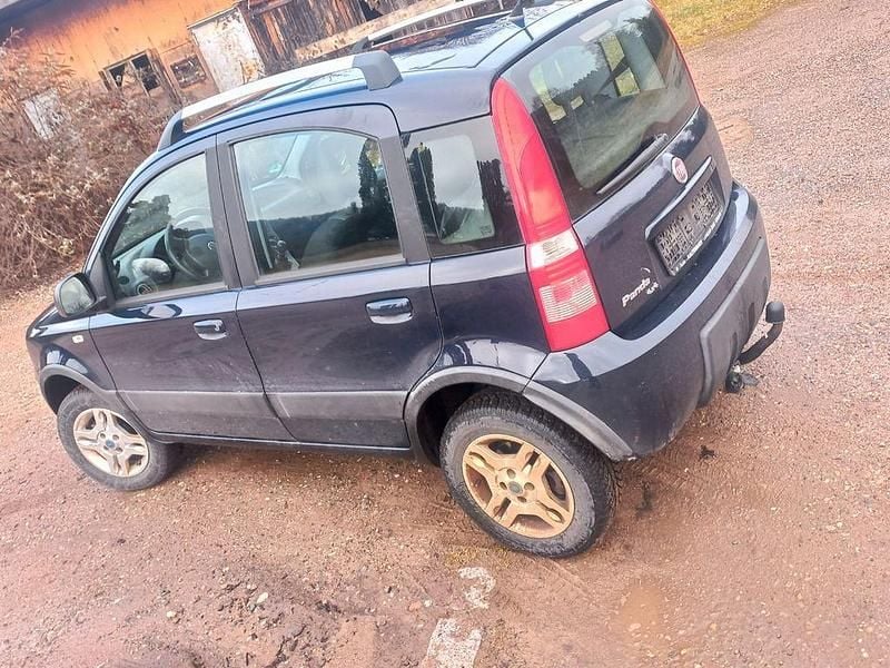 Gebraucht Fiat Panda 69 PS (50 kW) 2010 Blau Limousine