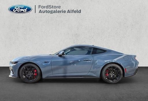 Neu Ford Mustang GT Fastback 446 PS (328 kW) 2025 Blau Coupé