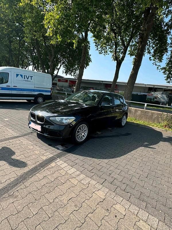 Schwarz Gebraucht 2012 BMW 114 Kleinwagen | 7.800 € (Teuer) - Bild 1/4