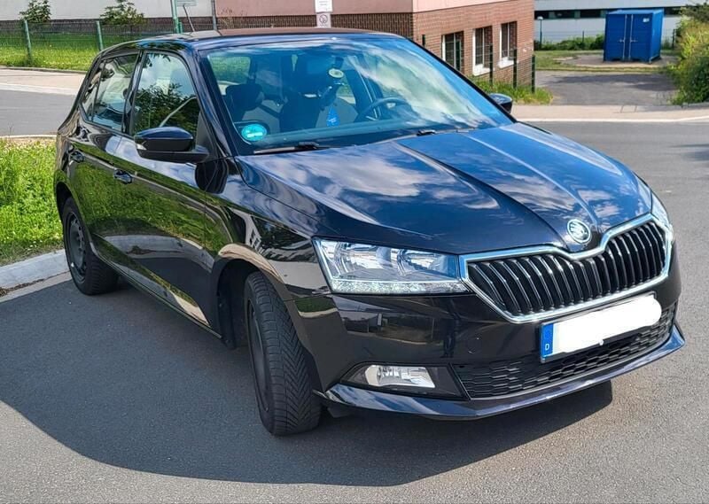Schwarz Gebraucht 2019 Skoda Fabia Kleinwagen | 8.800 € (Guter Preis) - Bild 1/4
