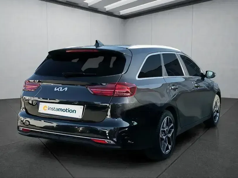 Usado Kia Ceed 160 CV (117 kW) 2024 Negro Utilitario