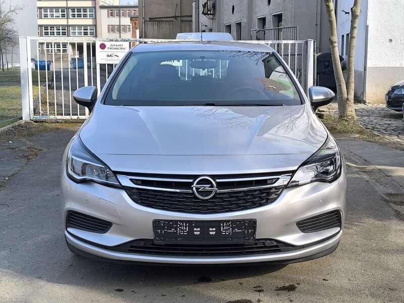 Gebraucht Opel Astra Edition 110 PS (80 kW) 2016 Silber Limousine