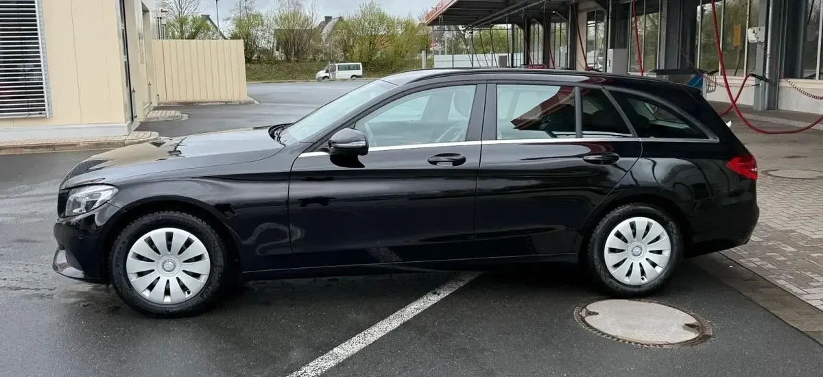Gebraucht Mercedes C220 170 PS (125 kW) 2017 Schwarz Kombi