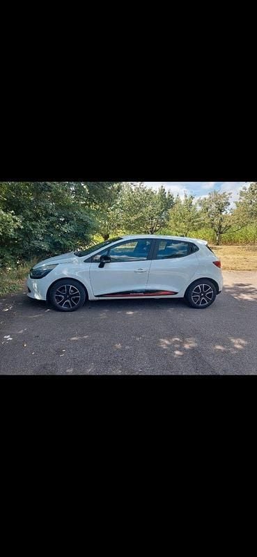 Gebraucht Renault Clio IV Collection 75 PS (55 kW) 2013 Weiß Kleinwagen