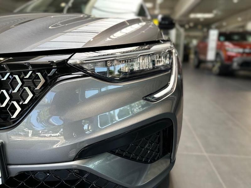 Gebraucht Renault Arkana Techno 144 PS (105 kW) 2024 Graphitgrau metallic SUV