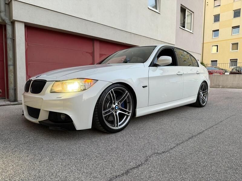 Weiß Gebraucht 2009 BMW 335 Performance Limousine | 17.500 € - Bild 1/2