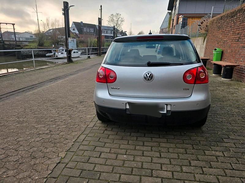 Gebraucht VW Golf V 105 PS (77 kW) 2007 Silber Kleinwagen
