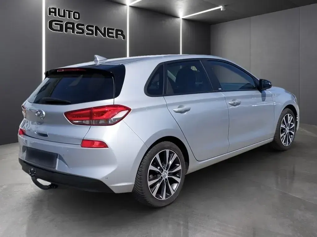 Gebraucht Hyundai i30 YES! 120 PS (88 kW) 2019 Silber Limousine