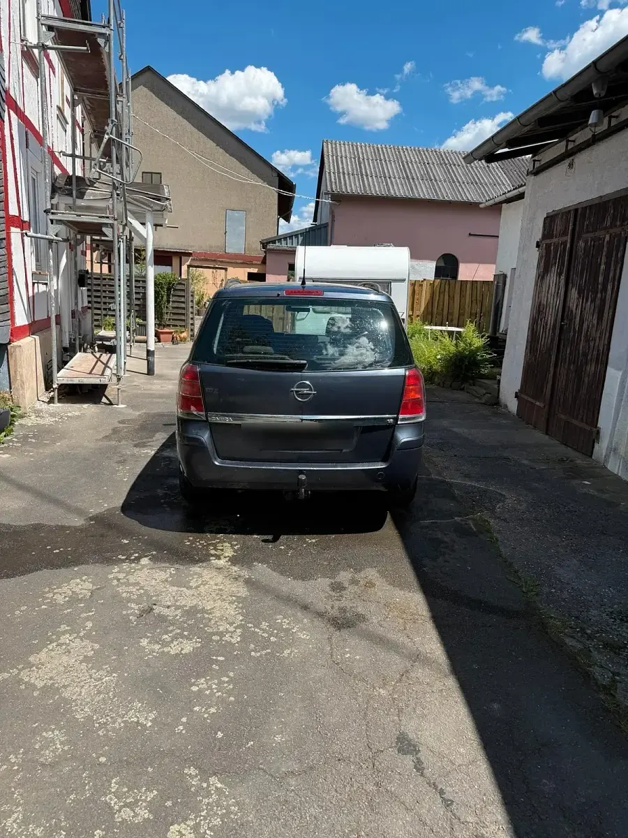 Gebraucht Opel Zafira 140 PS (102 kW) 2006 Blau Van / Kleinbus