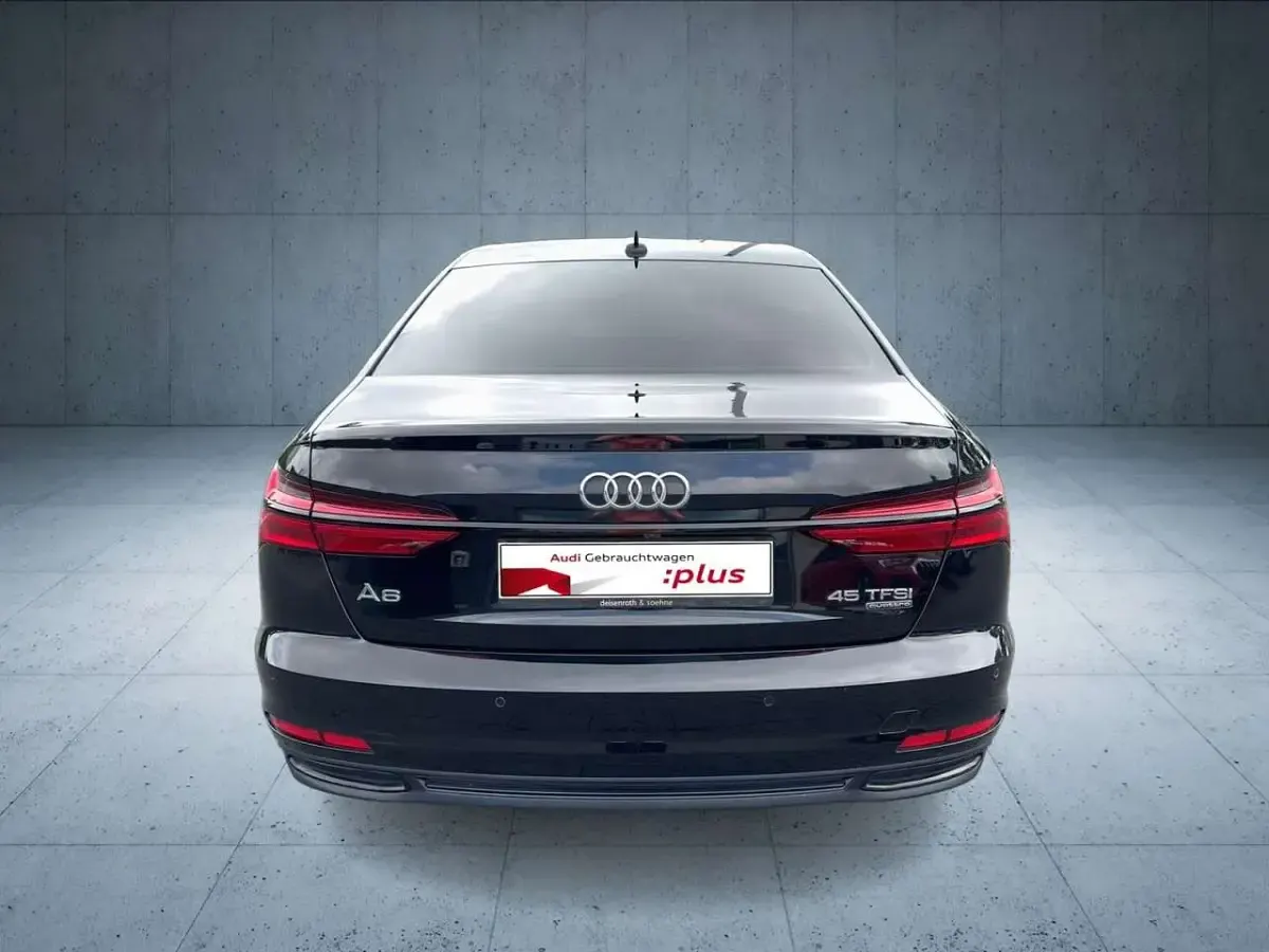 Gebraucht Audi A6 Design 265 PS (194 kW) 2021 Mythosschwarz metallic Limousine