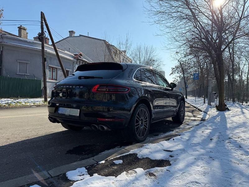 Second-hand Porsche Macan S 258 CP (189 kW) 2016 Negru SUV