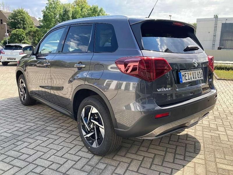 Gebraucht Suzuki Vitara Comfort+ 129 PS (94 kW) 2024 Titan grau SUV