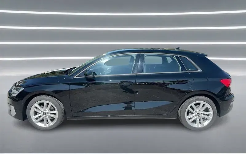 Gebraucht Audi A3 Advanced 110 PS (80 kW) 2023 Schwarz Limousine