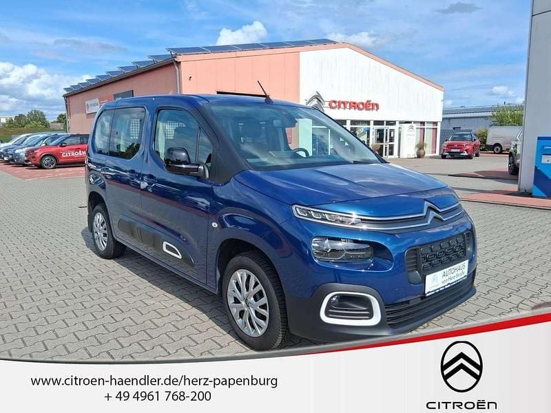 Nachtblau Gebraucht 2023 Citroën Berlingo Feel Van / Kleinbus | 21.980 € (Fairer Preis) - Bild 1/4