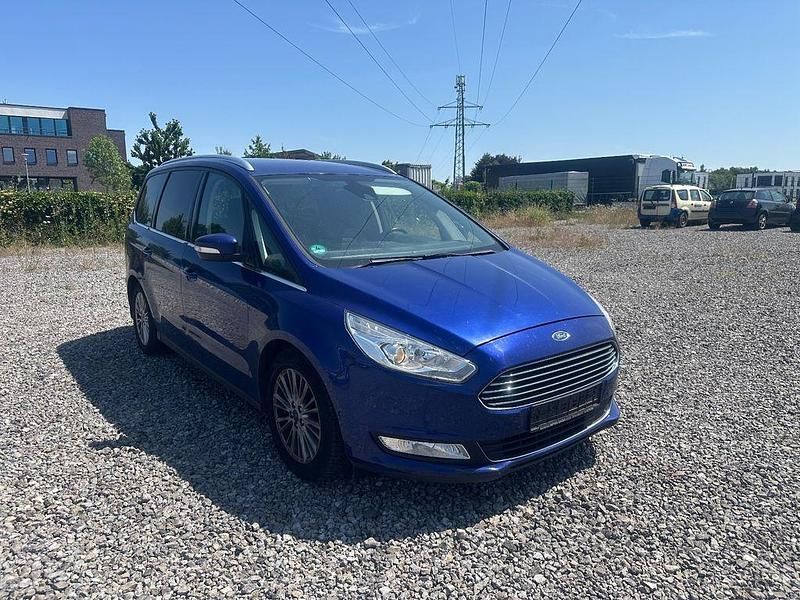 Blau Gebraucht 2015 Ford Galaxy Titanium Van / Kleinbus | 4.790 € - Bild 1/4