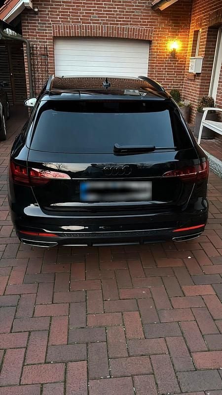 Gebraucht Audi A4 S-Line 150 PS (110 kW) 2023 Schwarz Kombi