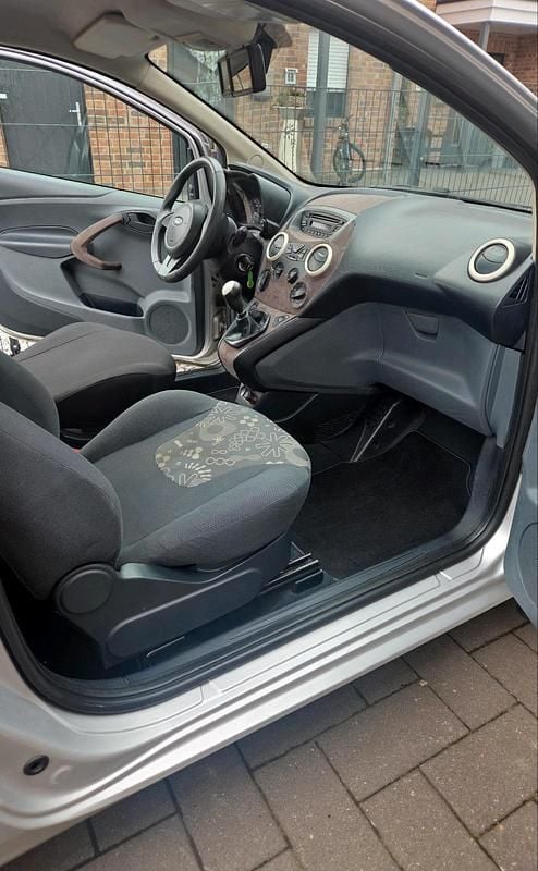 Second-hand Ford Ka 69 CP (50 kW) 2012 Argintiu Hatchback