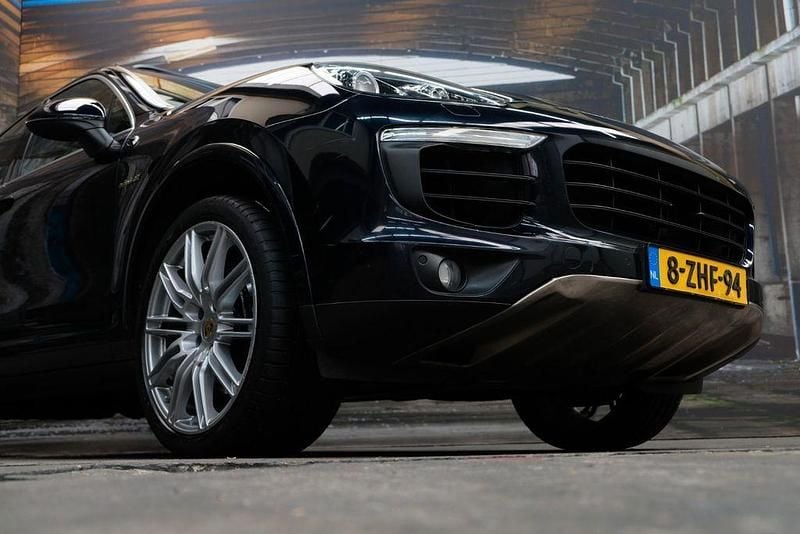 Gebraucht Porsche Cayenne S E-Hybrid 333 PS (244 kW) 2015 Blau SUV