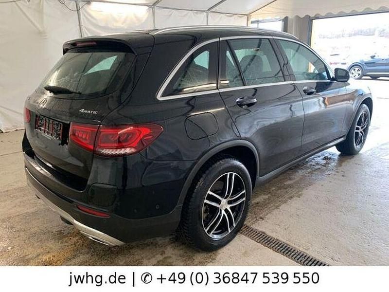 Gebraucht Mercedes GLC300e 320 PS (235 kW) 2021 Schwarz SUV