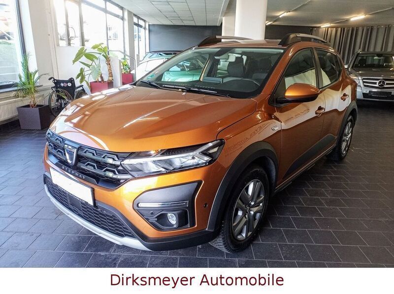 Orange Gebraucht 2021 Dacia Sandero Comfort Kleinwagen | 12.900 € (Fairer Preis) - Bild 1/4