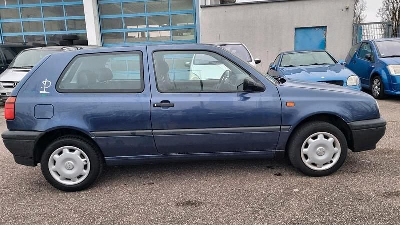 Gebraucht VW Golf III 62 PS (45 kW) 1997 Blau Kleinwagen