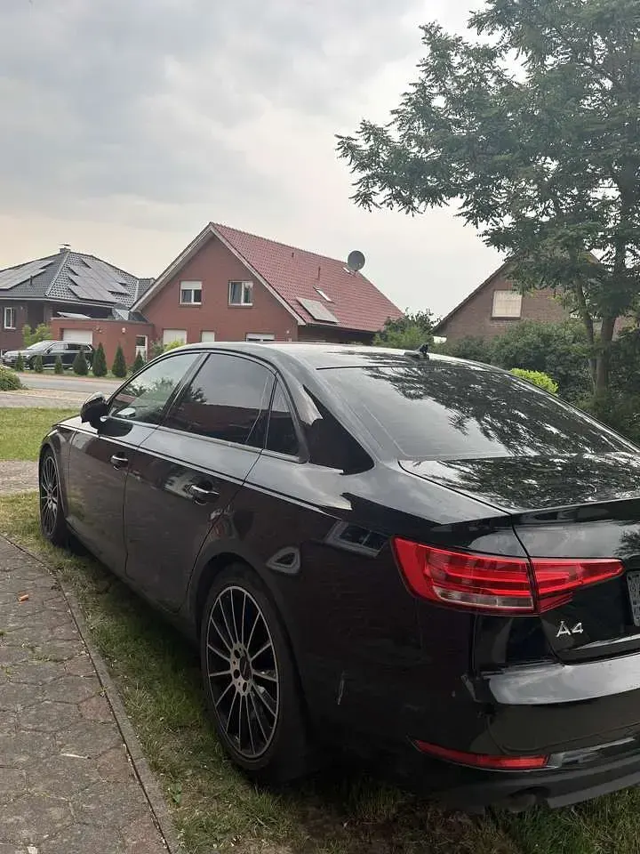 Gebraucht Audi A4 Design 150 PS (110 kW) 2016 Limousine