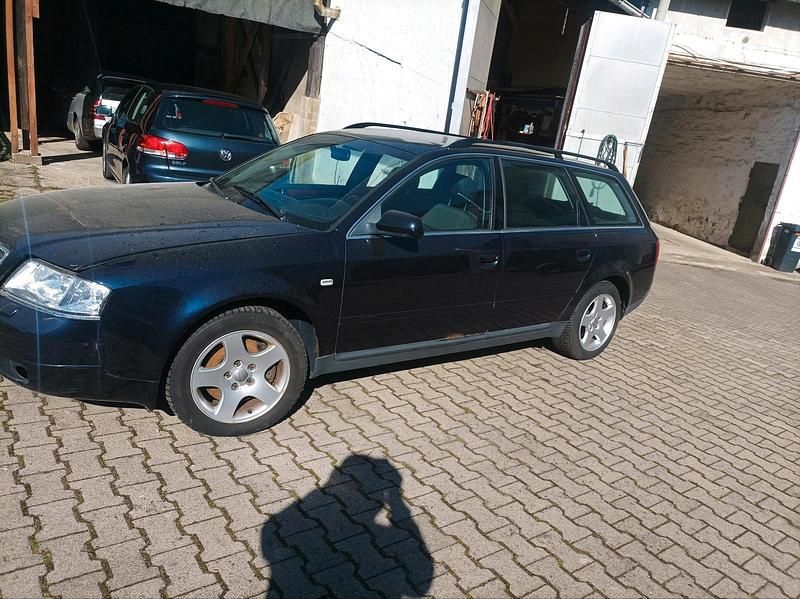 Gebraucht Audi A6 165 PS (121 kW) 2000 Blau Kombi