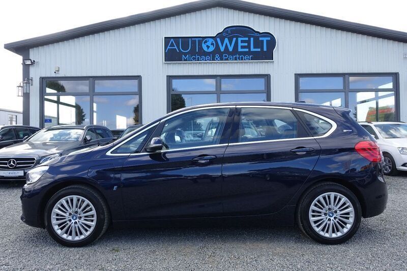 Blau Gebraucht 2017 BMW 225 iPerformance Van / Kleinbus | 13.990 € (Guter Preis) - Bild 1/4