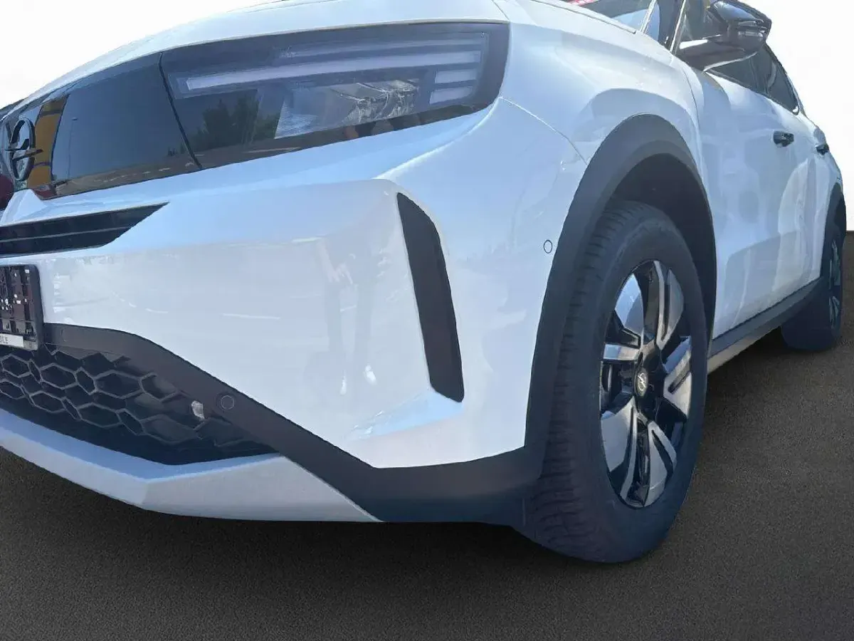 Gebraucht Opel Frontera 136 PS (100 kW) 2026 Weiss SUV