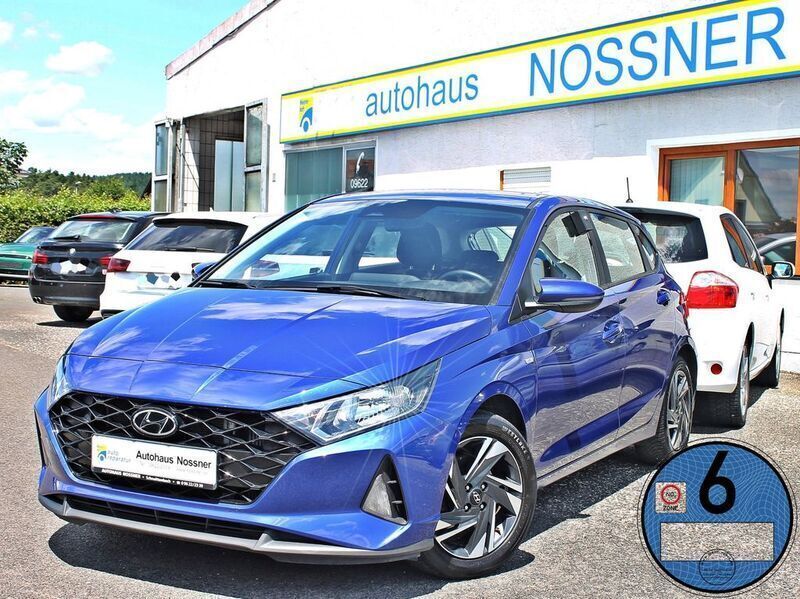 Blau Gebraucht 2023 Hyundai i20 Trend Kleinwagen | 15.490 € - Bild 1/4