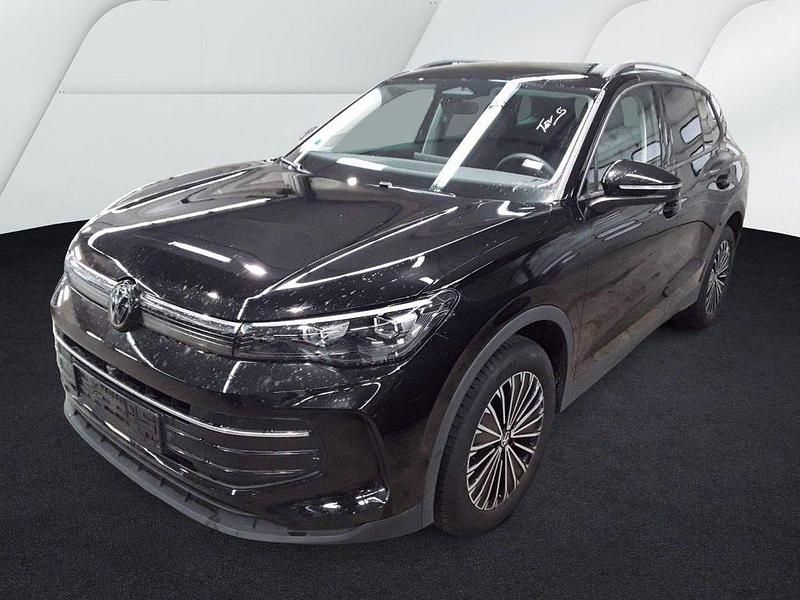 Gebraucht VW Tiguan Design 131 PS (96 kW) 2025 Grenadillschwarz metallic SUV