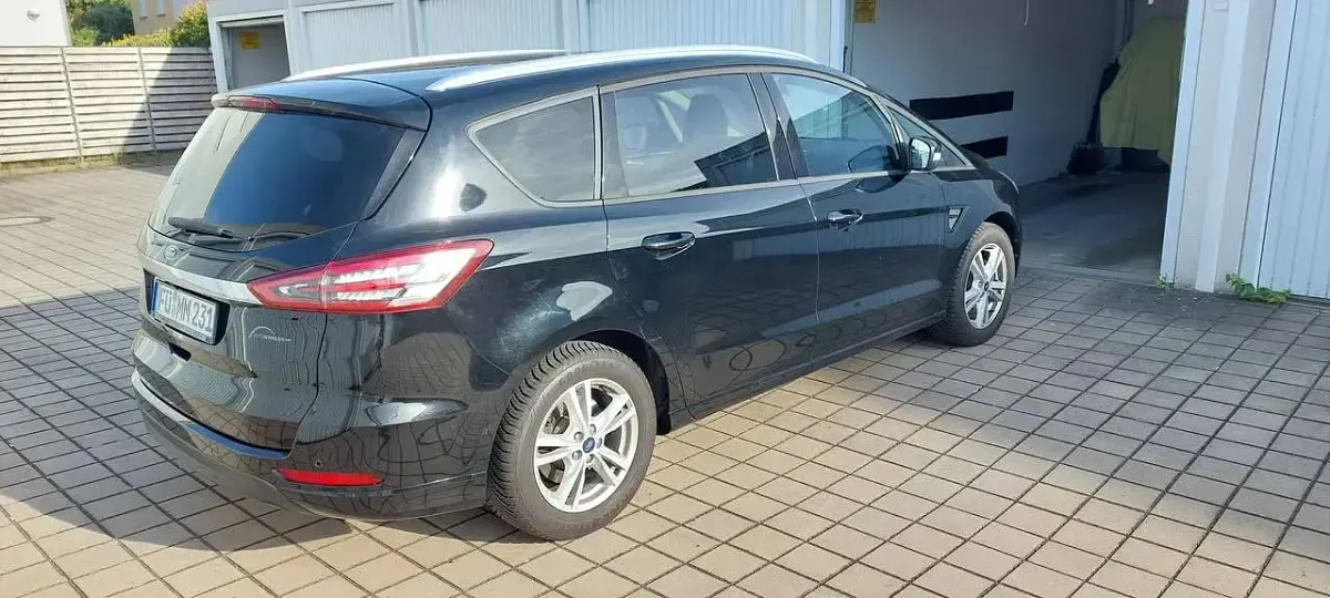 Gebraucht Ford S-MAX S 160 PS (117 kW) 2018 Schwarz Van / Kleinbus