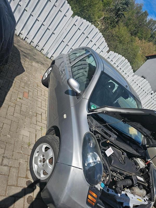 Gebraucht Nissan Micra 2003 Silber Kleinwagen