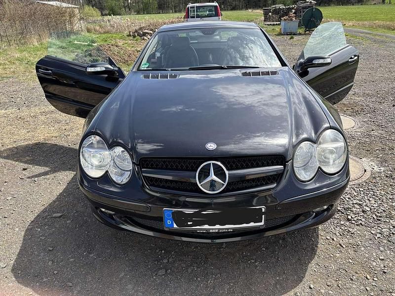 Schwarz Gebraucht 2005 Mercedes SL350 Cabrio | 15.490 € (Fairer Preis) - Bild 1/4