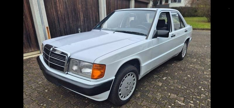 Weiß Gebraucht 1989 Mercedes 190 Limousine | 8.900 € - Bild 1/4