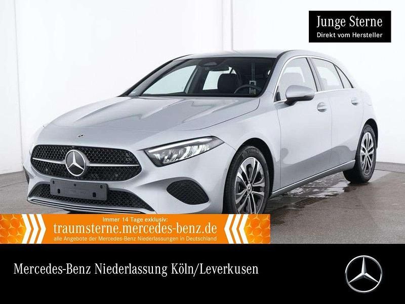 Silber Gebraucht 2024 Mercedes A200 Advanced Limousine | 28.990 € (Fairer Preis) - Bild 1/3