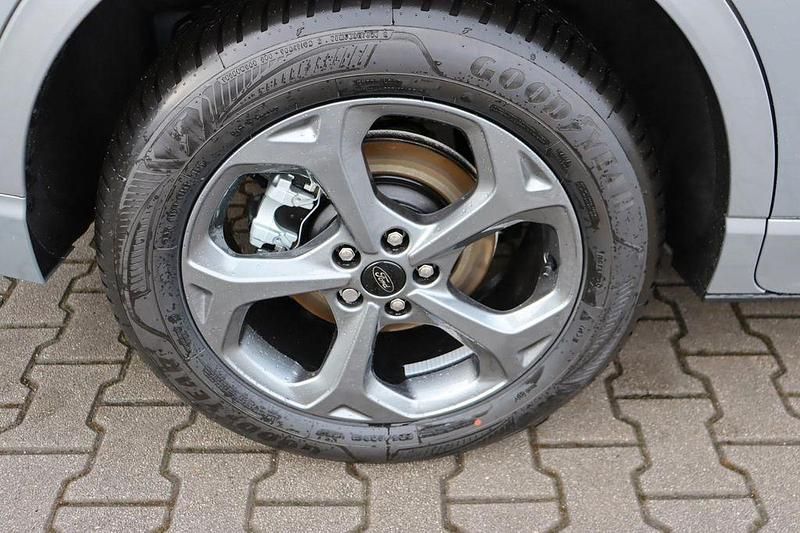 Neu Ford Kuga ST-Line 242 PS (177 kW) 2026 Solar silver metallic SUV