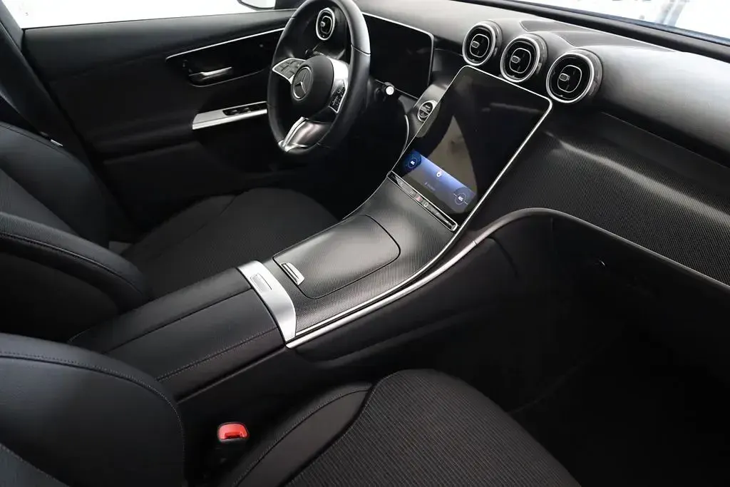 Gebraucht Mercedes GLC220 Avantgarde 197 PS (144 kW) 2023 Schwarz SUV