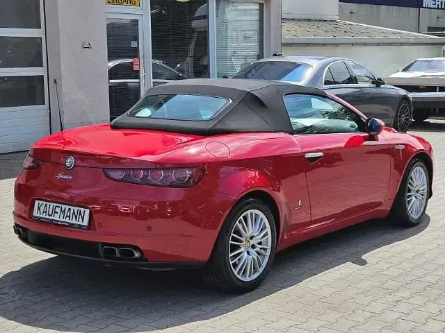 Gebraucht Alfa Romeo Spider 185 PS (136 kW) 2009 Rot Cabrio
