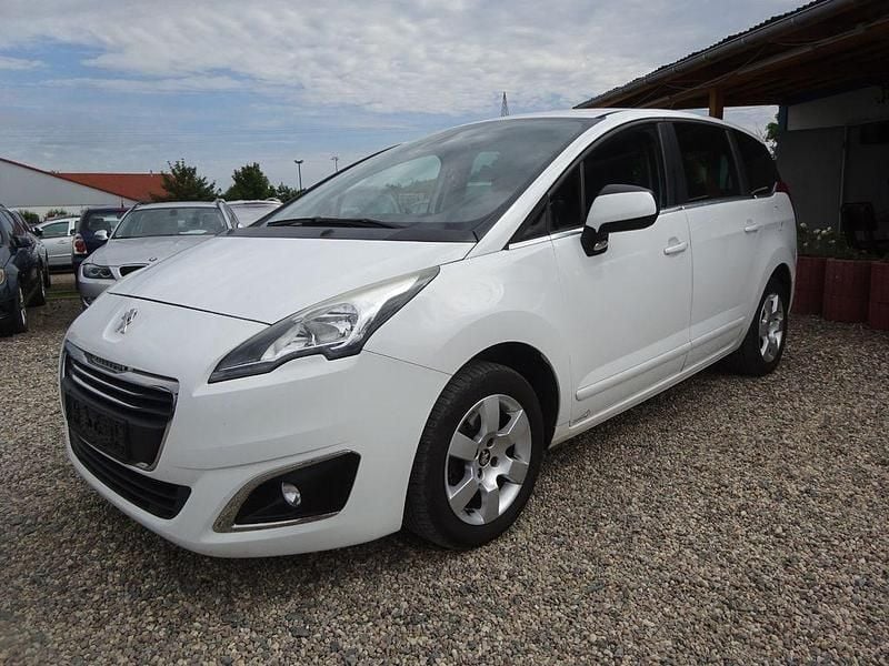 Weiß Gebraucht 2016 Peugeot 5008 Active Van / Kleinbus | 5.200 € (Fairer Preis) - Bild 1/4