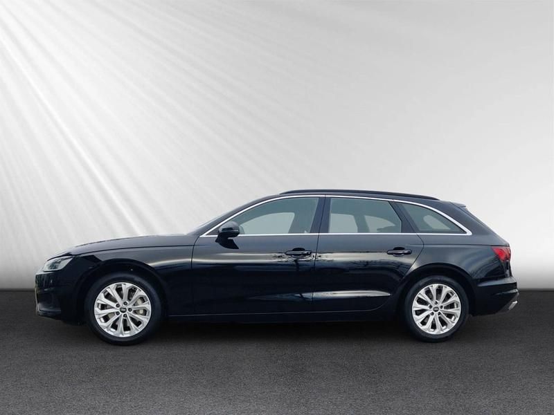 Gebraucht Audi A4 Ambiente 204 PS (150 kW) 2022 Brillantschwarz Kombi