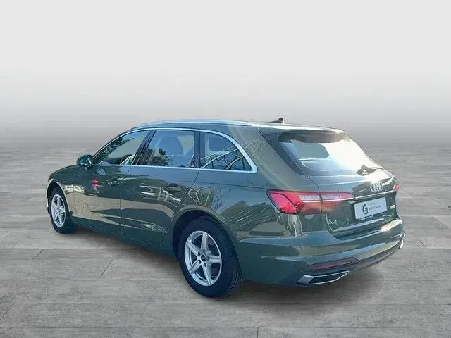 Gebraucht Audi A4 163 PS (119 kW) 2023 Grün Kombi