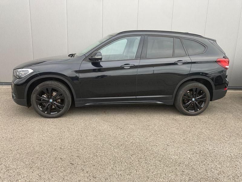 Schwarz Gebraucht 2022 BMW X1 Sport Line SUV | 22.800 € (Guter Preis) - Bild 1/4